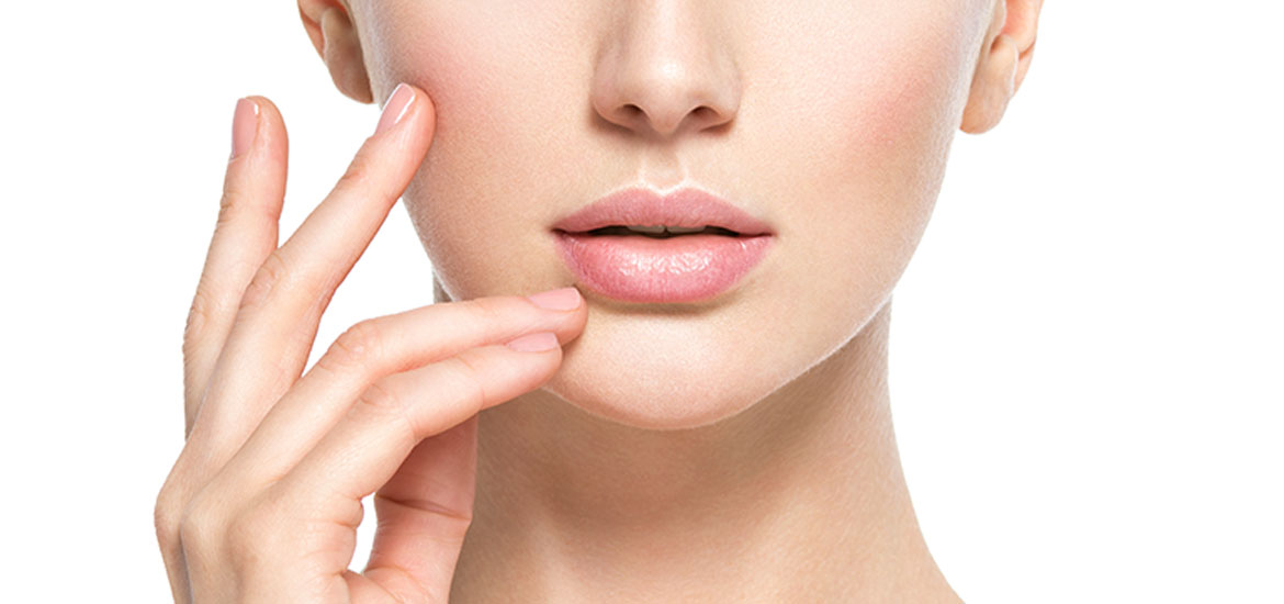 Lippen designen und formen bei Facethetics Berlin, Professionell Lippen